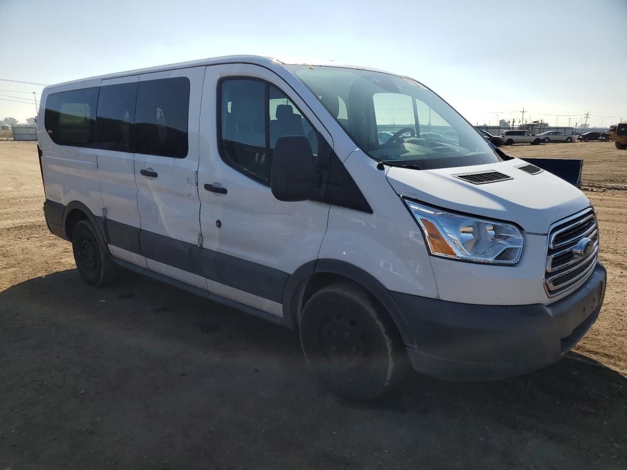 2015 Ford Transit T-150 - Фото 4