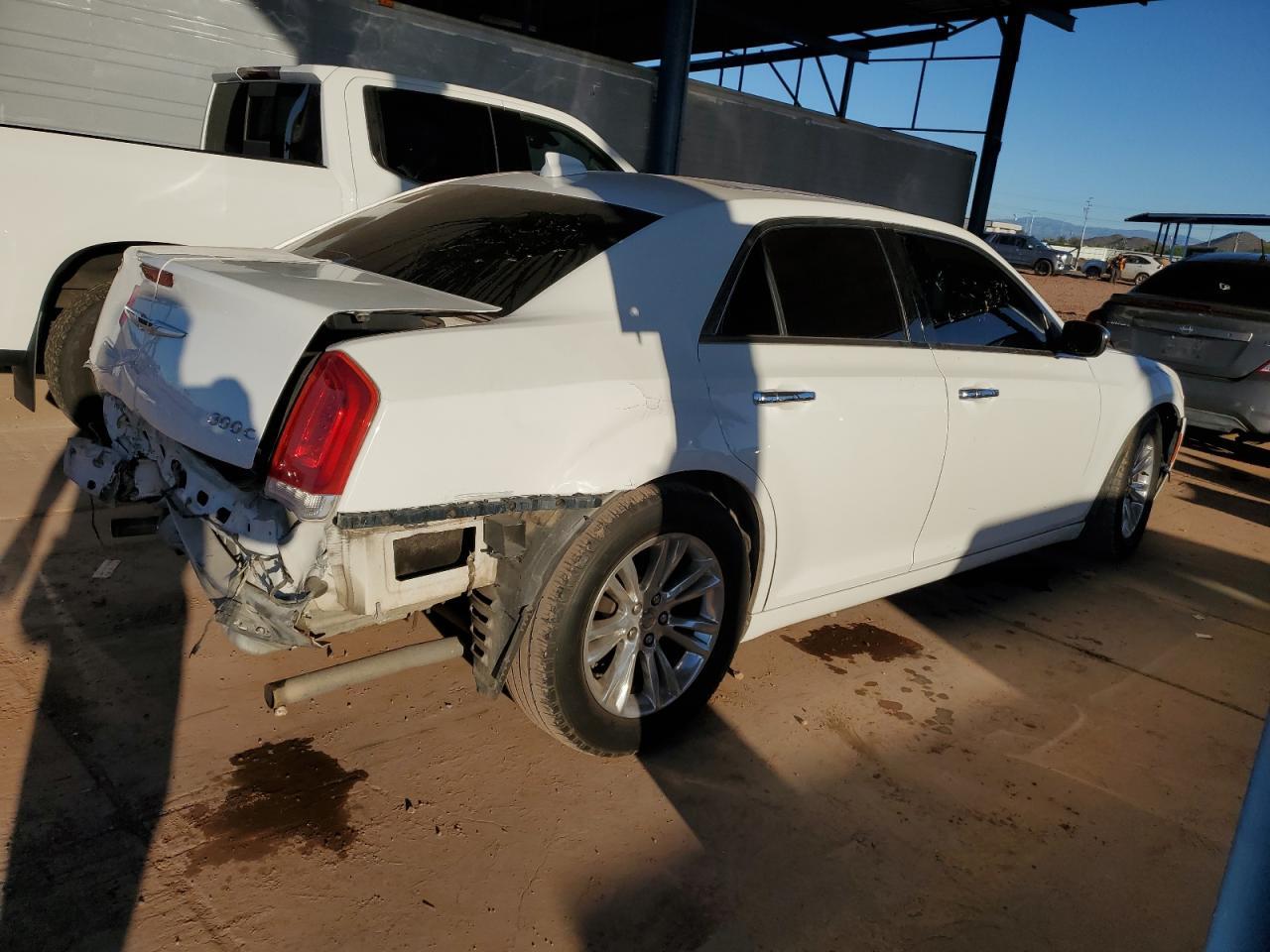 2016 Chrysler 300C - Фото 3