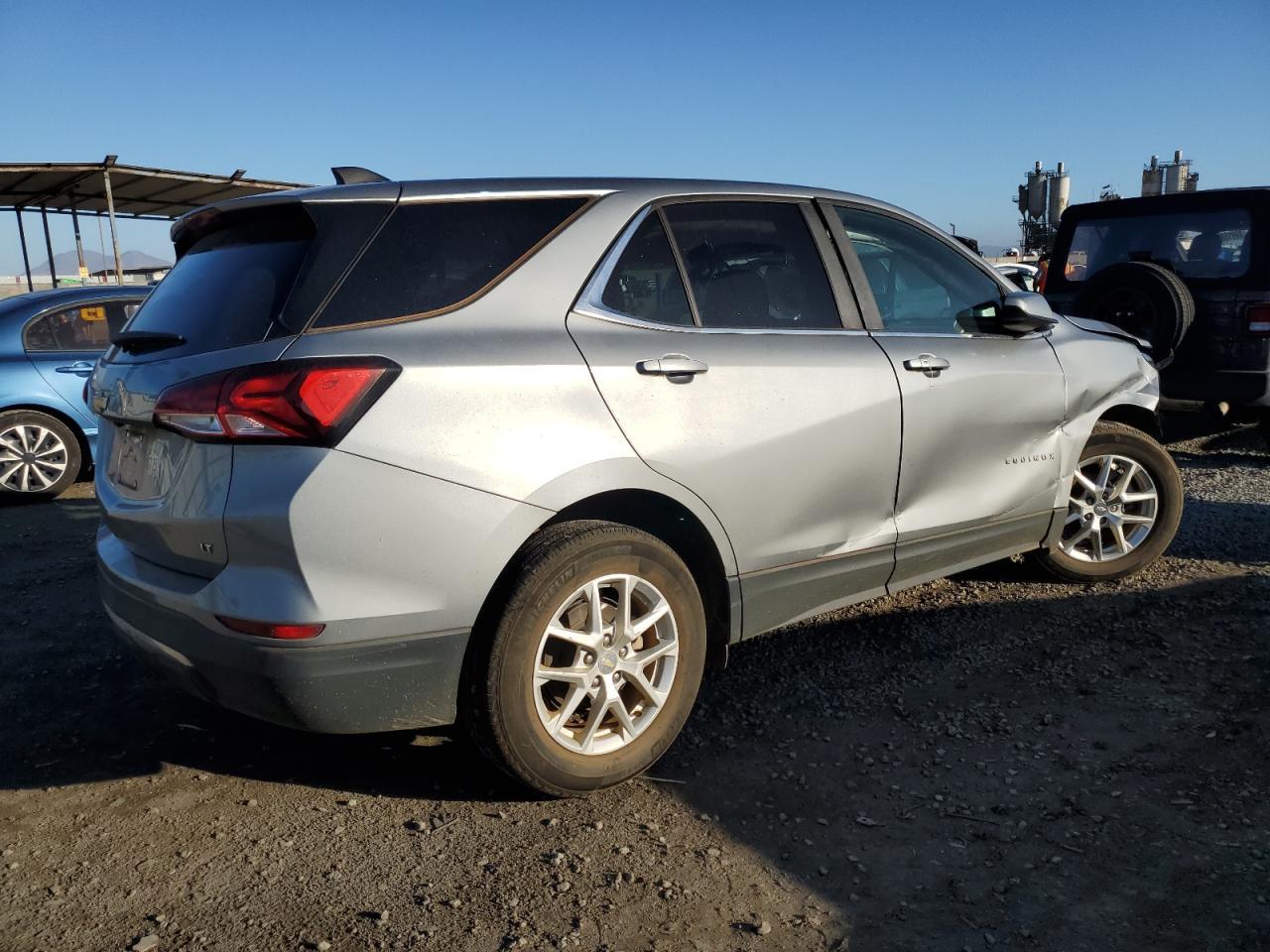2023 Chevrolet Equinox Lt - Image 3