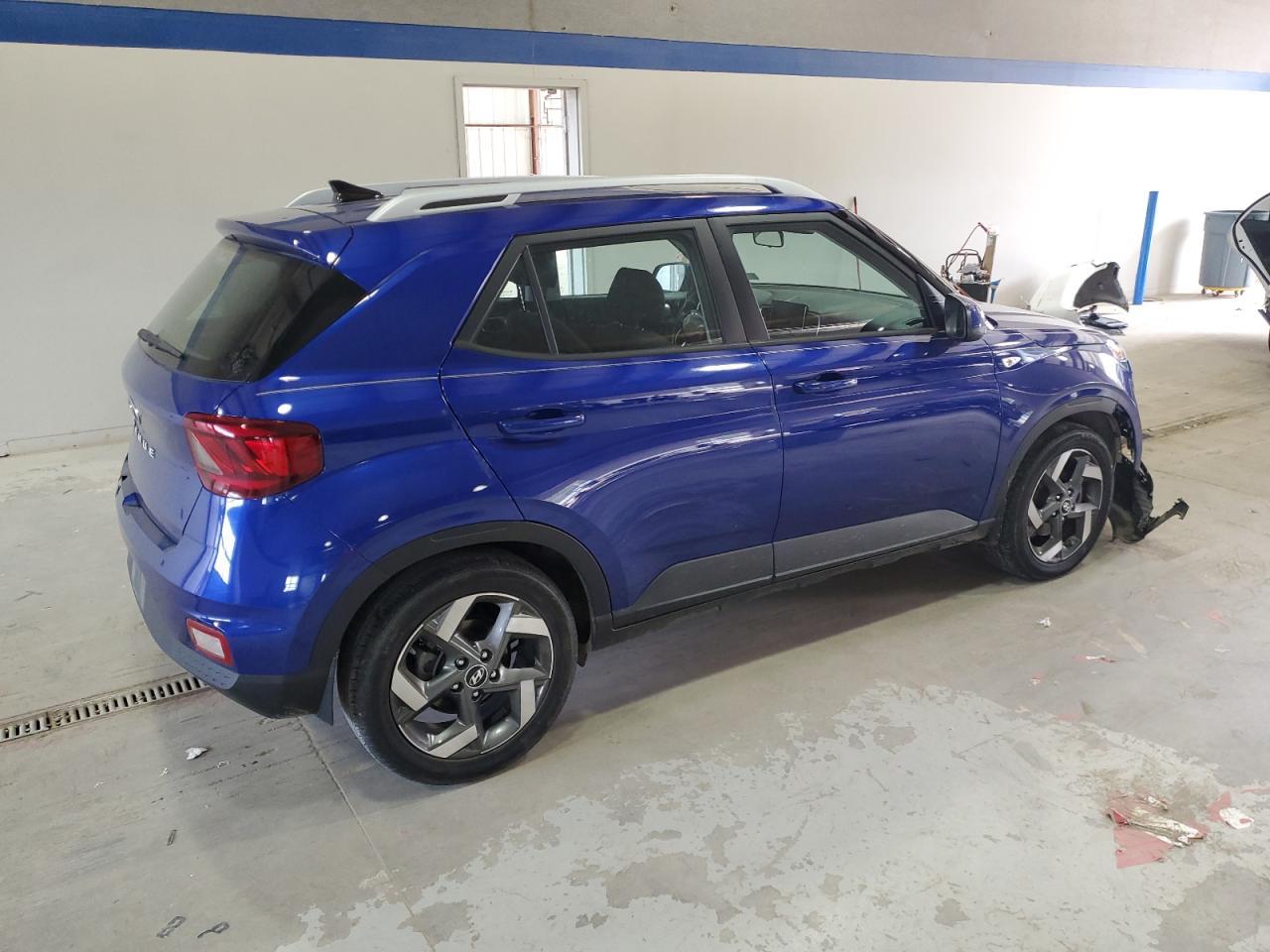 2021 Hyundai Venue Sel - Фото 3