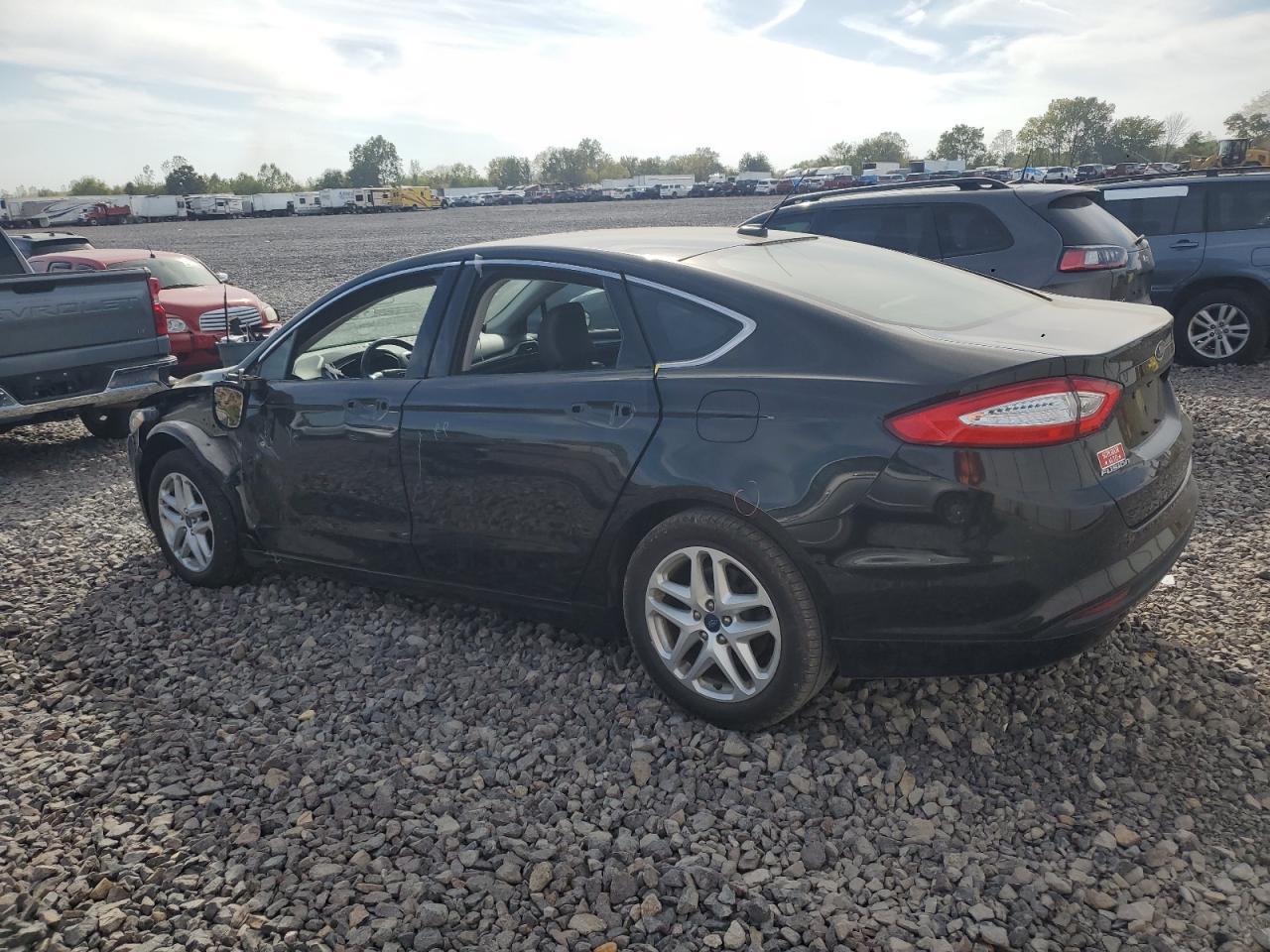 2015 Ford Fusion Se - Фото 2