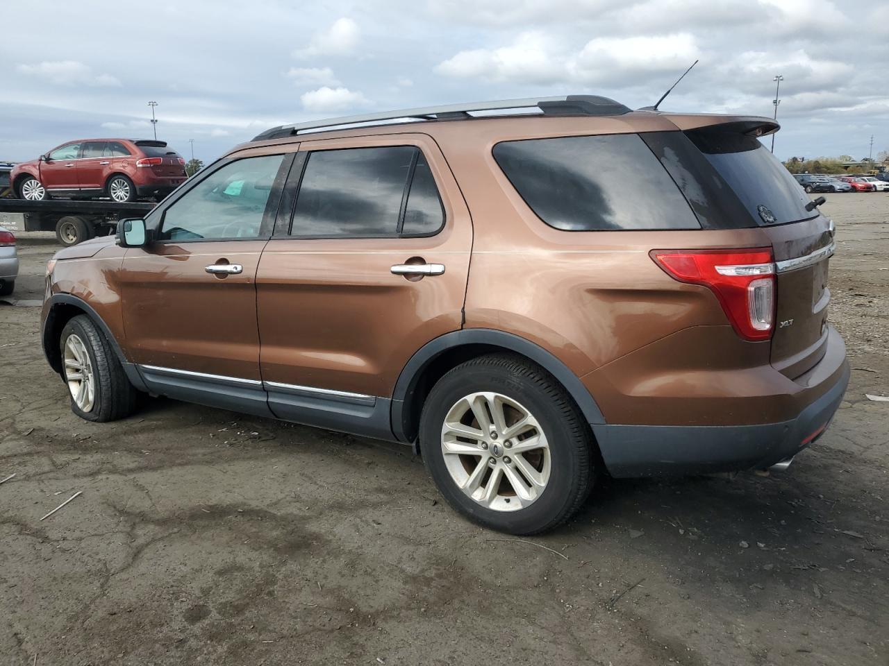2014 Ford Explorer - Image 2
