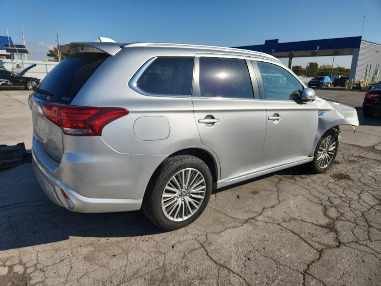 2022 Mitsubishi Outlander Sel - Image 3