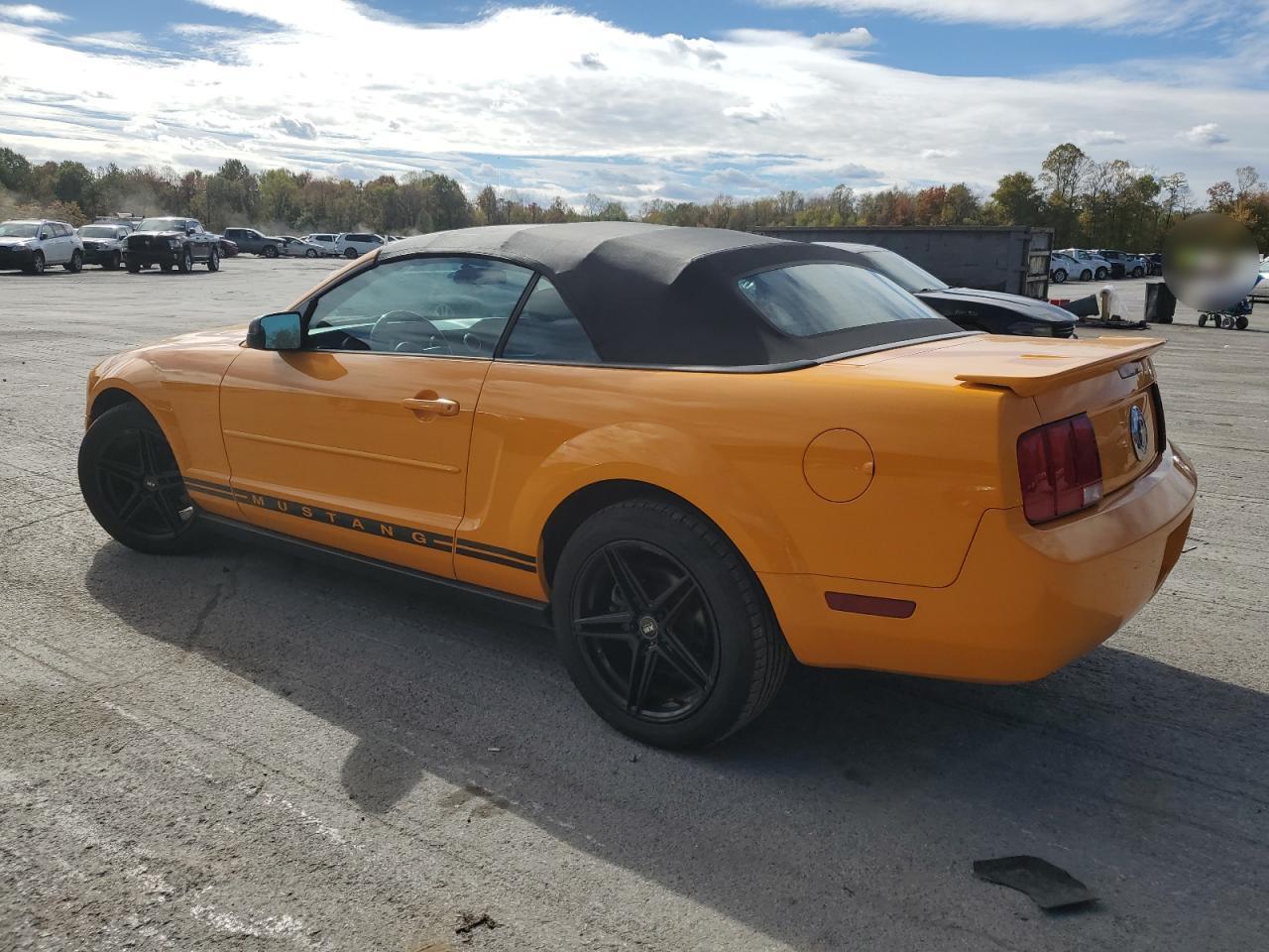 2007 Ford Mustang - Фото 2