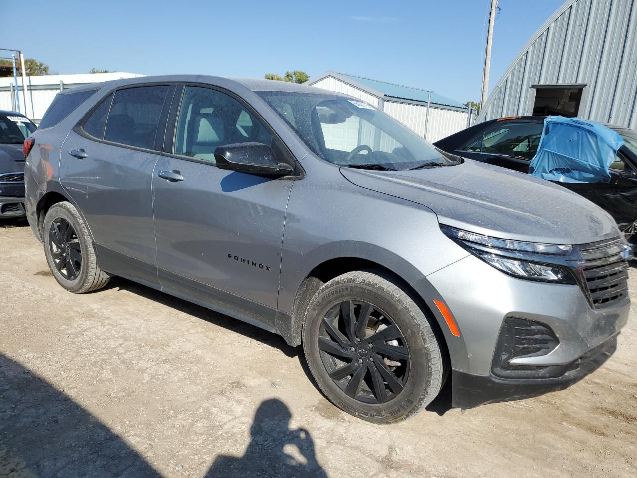 2023 Chevrolet Equinox Ls - Фото 4