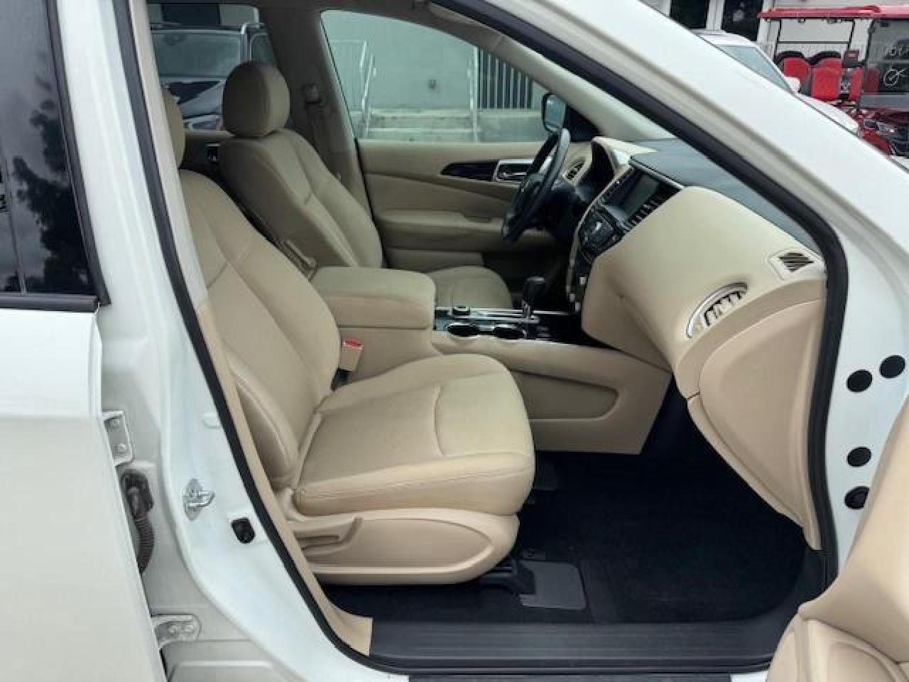 2017 Nissan Pathfinder S - Image 7