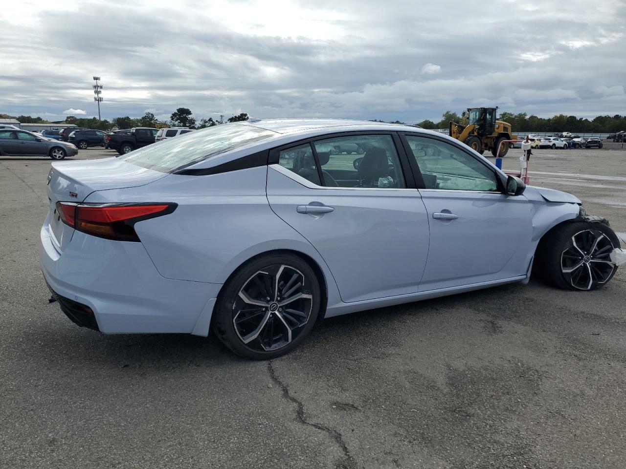 2024 Nissan Altima Sr - Фото 3