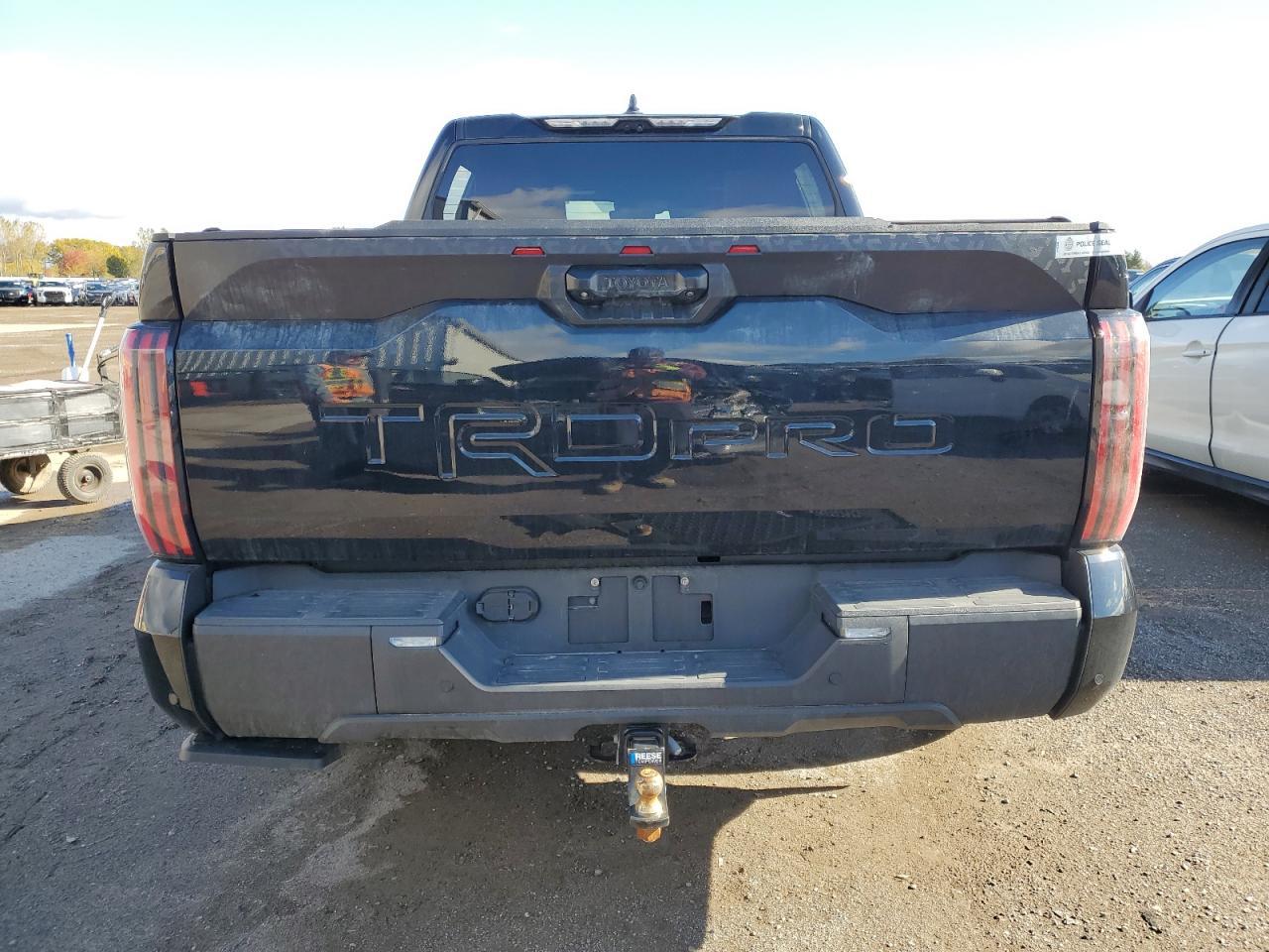 2024 Toyota Tundra Crewmax Limited - Image 6