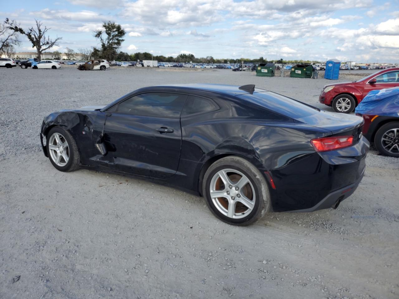 2017 Chevrolet Camaro Lt - Image 2