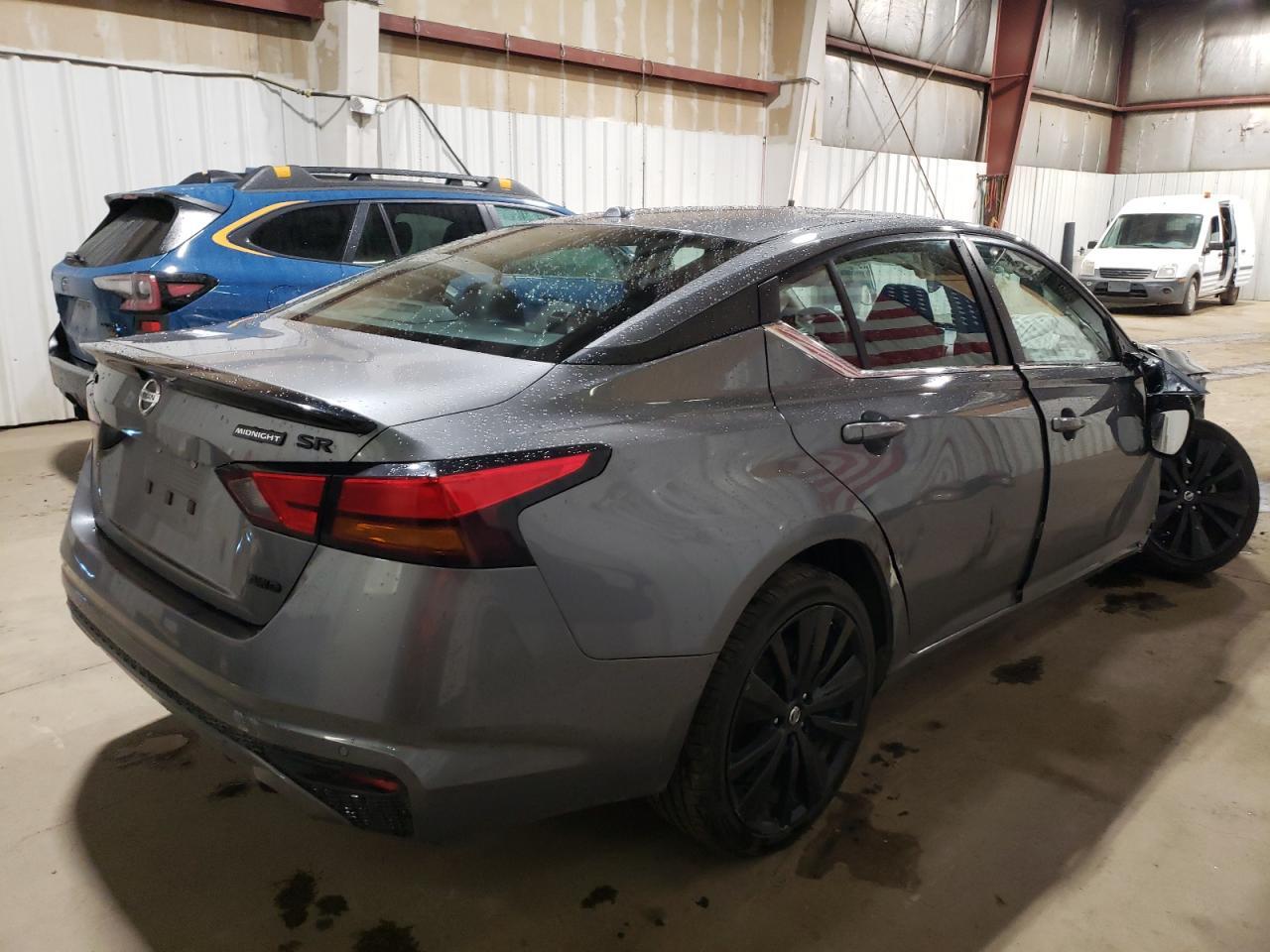2022 Nissan Altima Sr - Image 3
