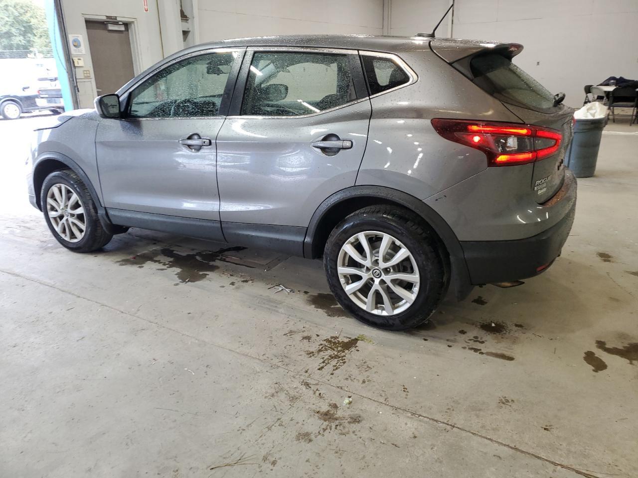 2020 Nissan Rogue Sport S - Фото 2