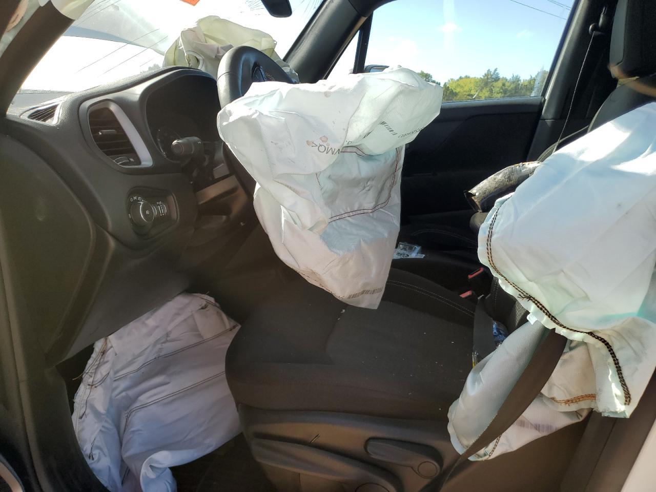 2021 Jeep Renegade Latitude - Image 7