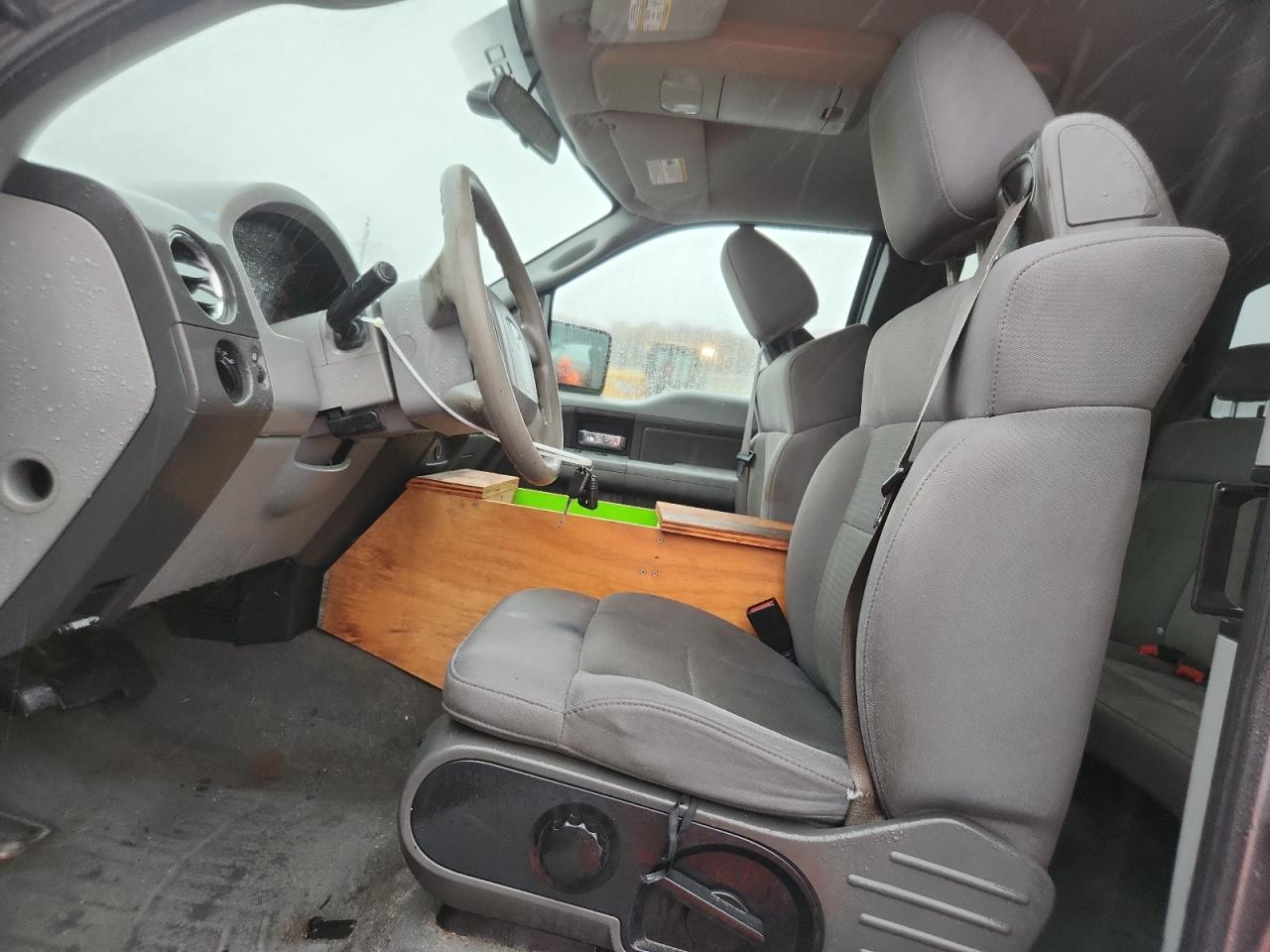 2005 Ford F150 - Image 7