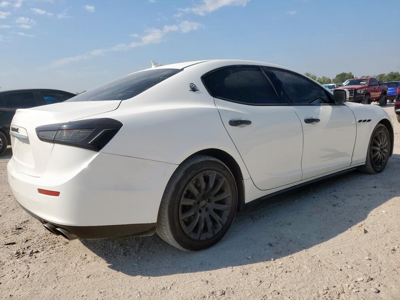 2014 Maserati Ghibli - Image 3