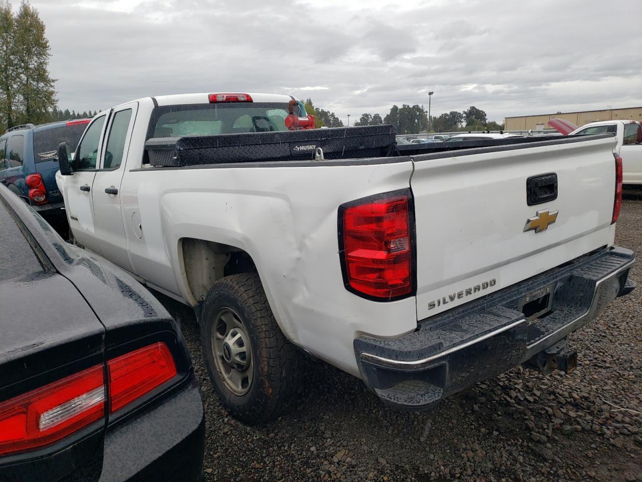 2015 Chevrolet Silverado C2500 Heavy Duty - Image 2