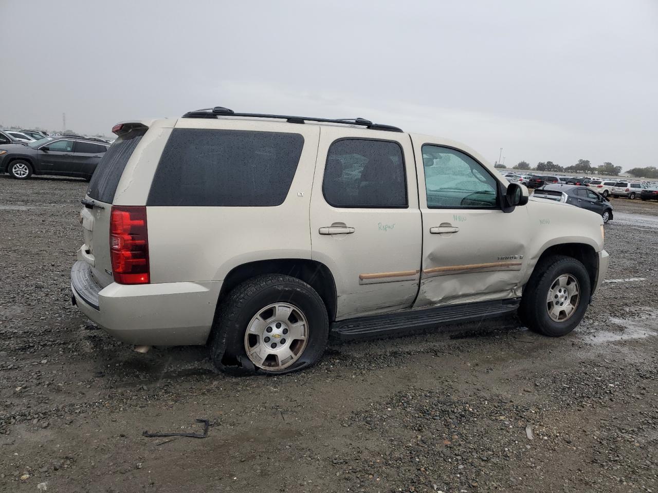 2007 Chevrolet Tahoe C1500 - Image 3