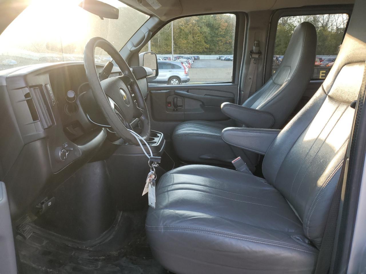 2012 Chevrolet Express G3500 Ls - Image 7