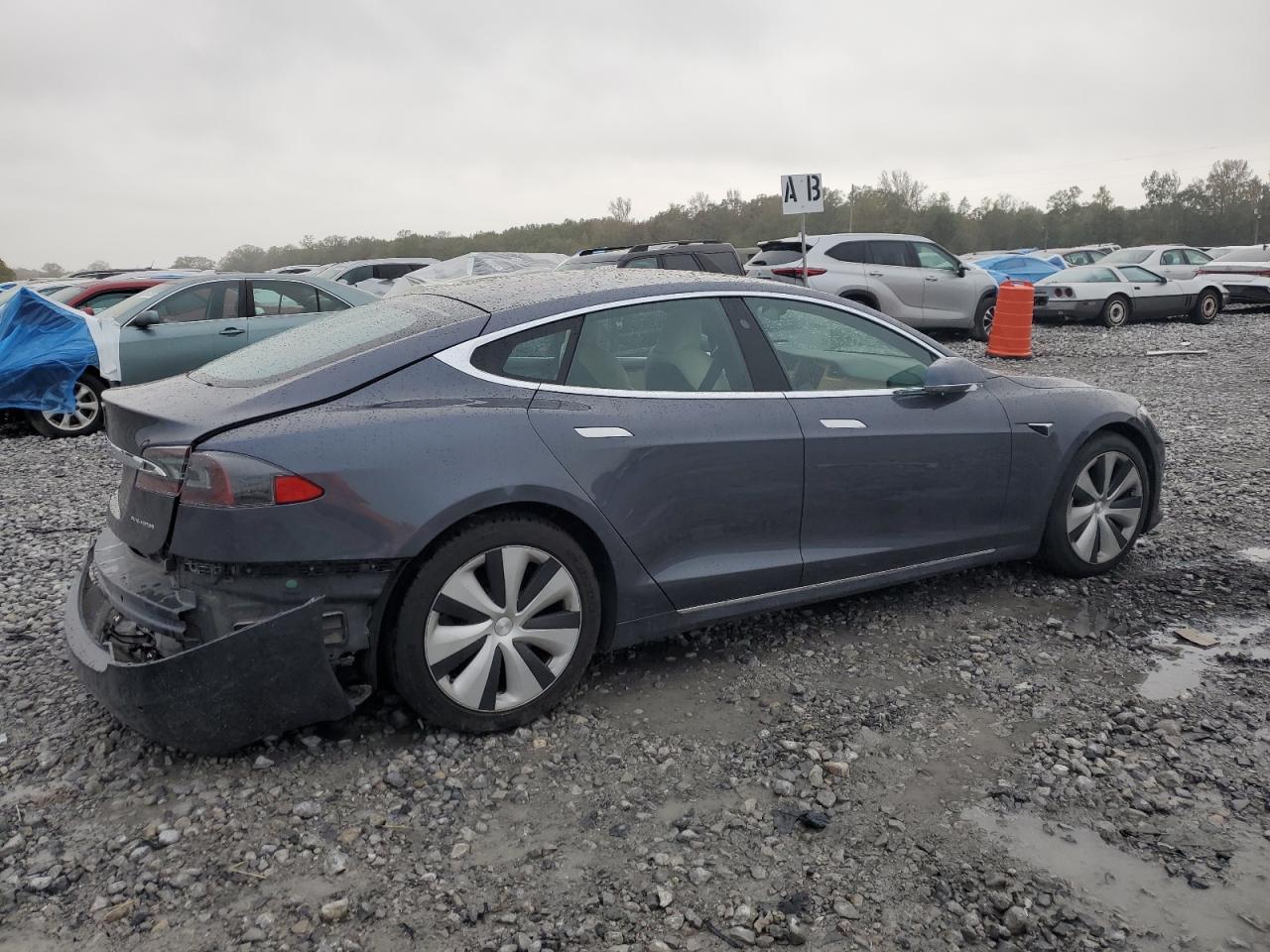 2021 Tesla Model S - Image 3
