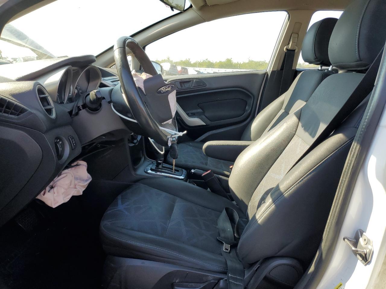 2013 Ford Fiesta Se - Image 7