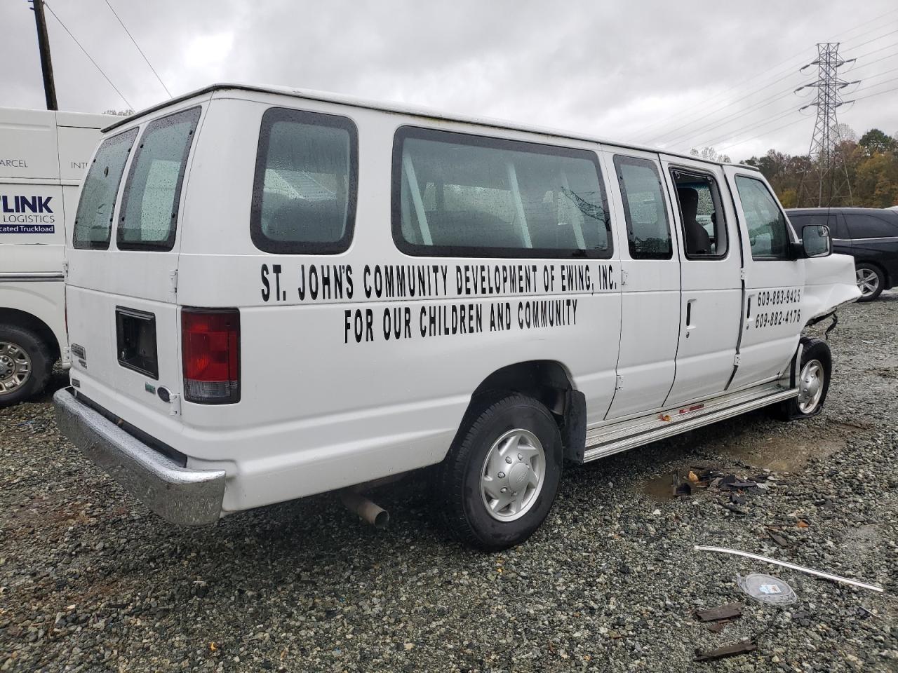 2012 Ford Econoline E350 Super Duty Wagon - Фото 3