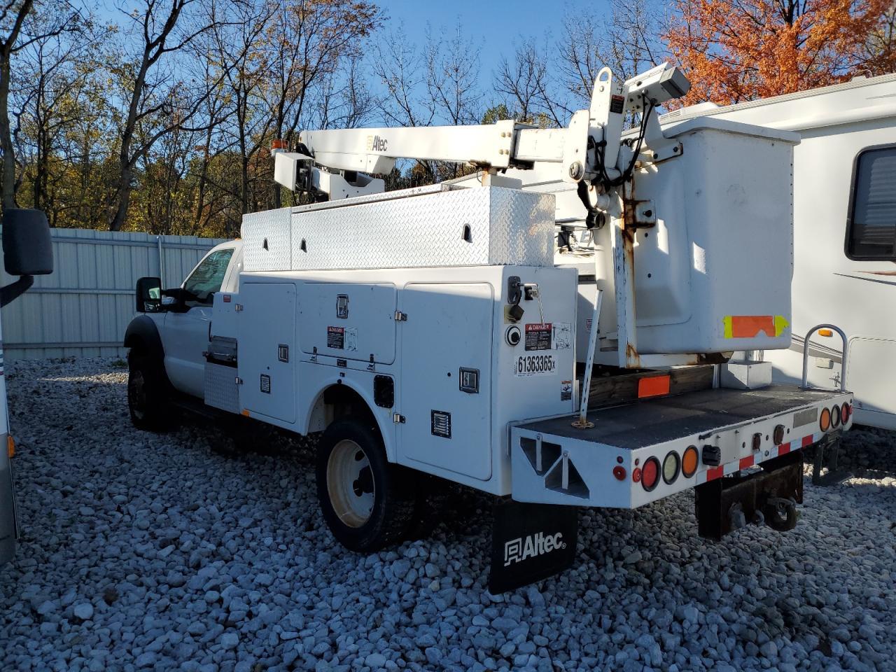 2015 Ford F450 Super Duty - Фото 2