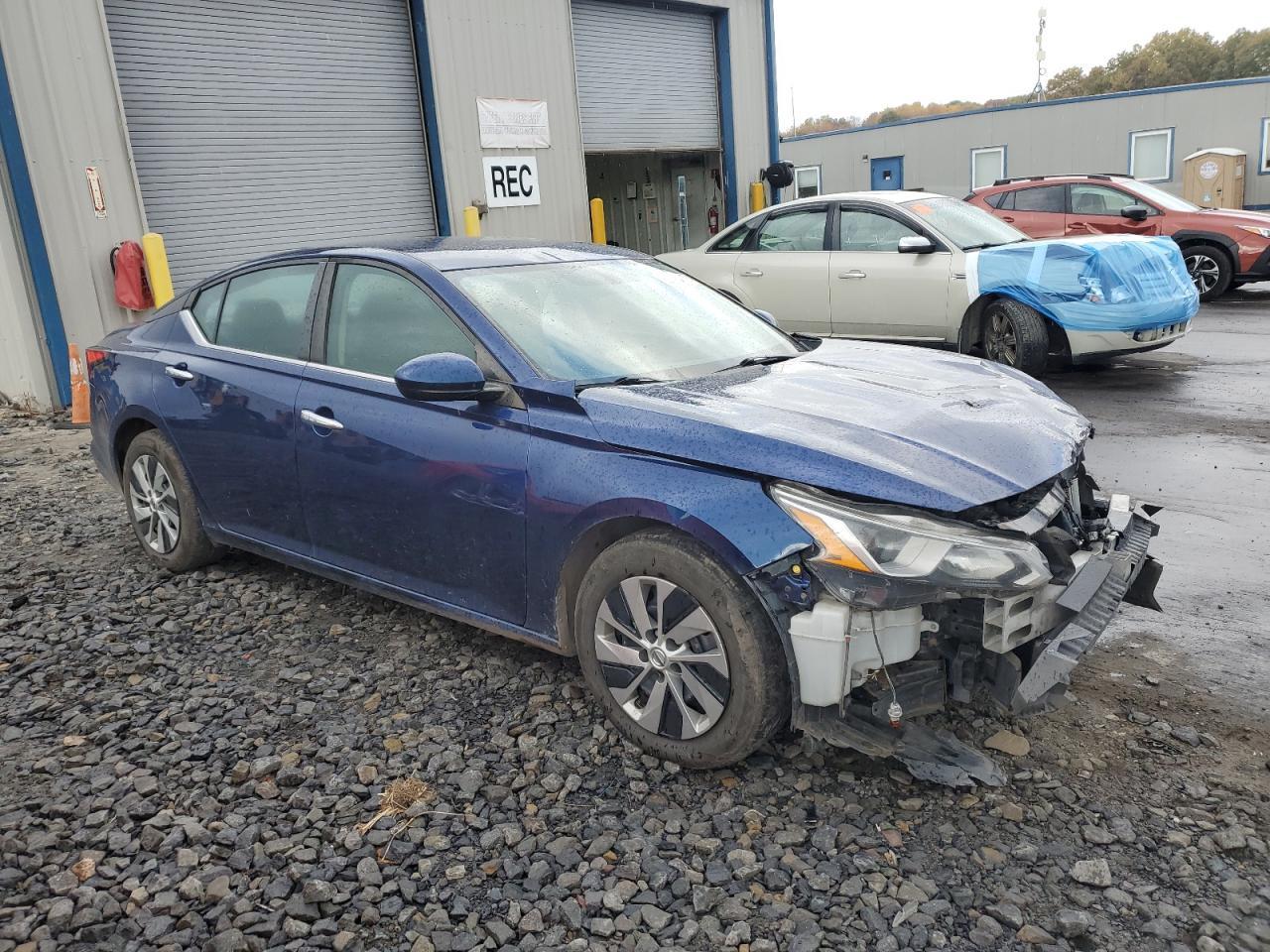 2019 Nissan Altima S - Image 4