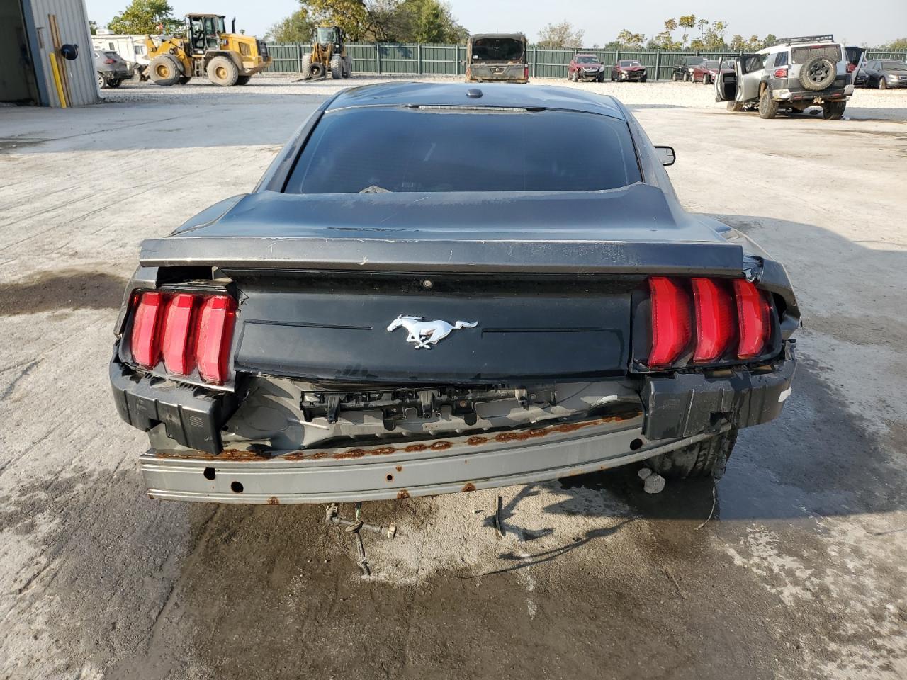 2019 Ford Mustang - Image 6