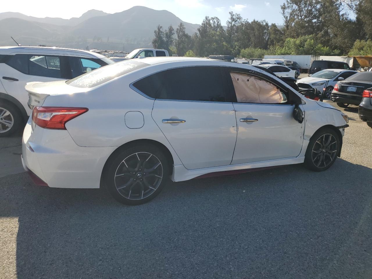 2018 Nissan Sentra Sr Turbo - Фото 3