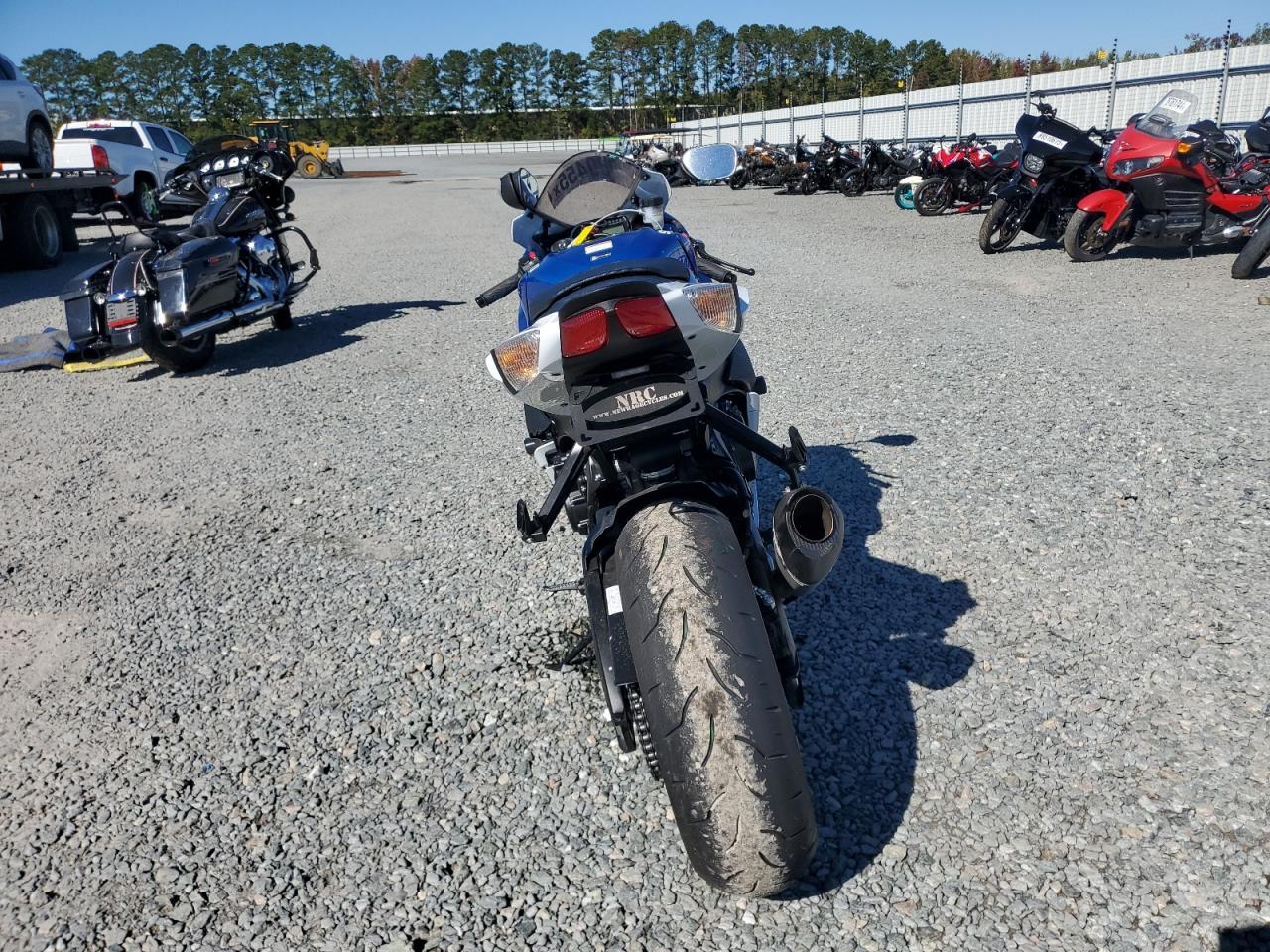 2025 Suzuki Gsx-R600 - Фото 4