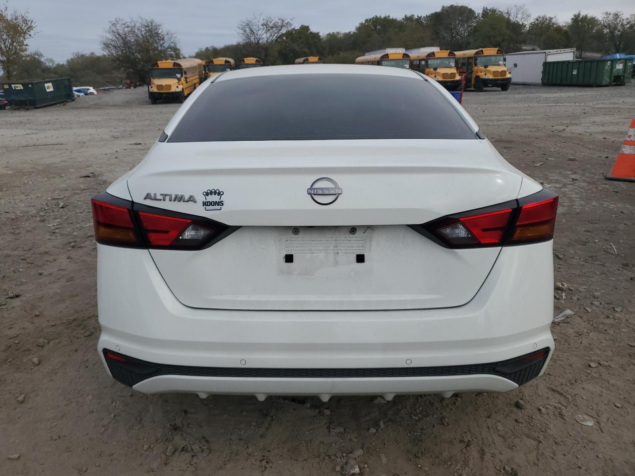 2023 Nissan Altima S - Image 6