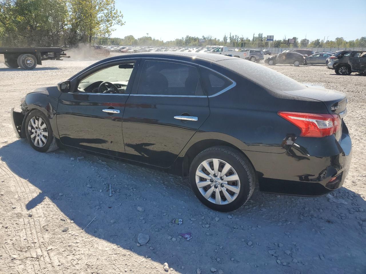 2017 Nissan Sentra S - Фото 2