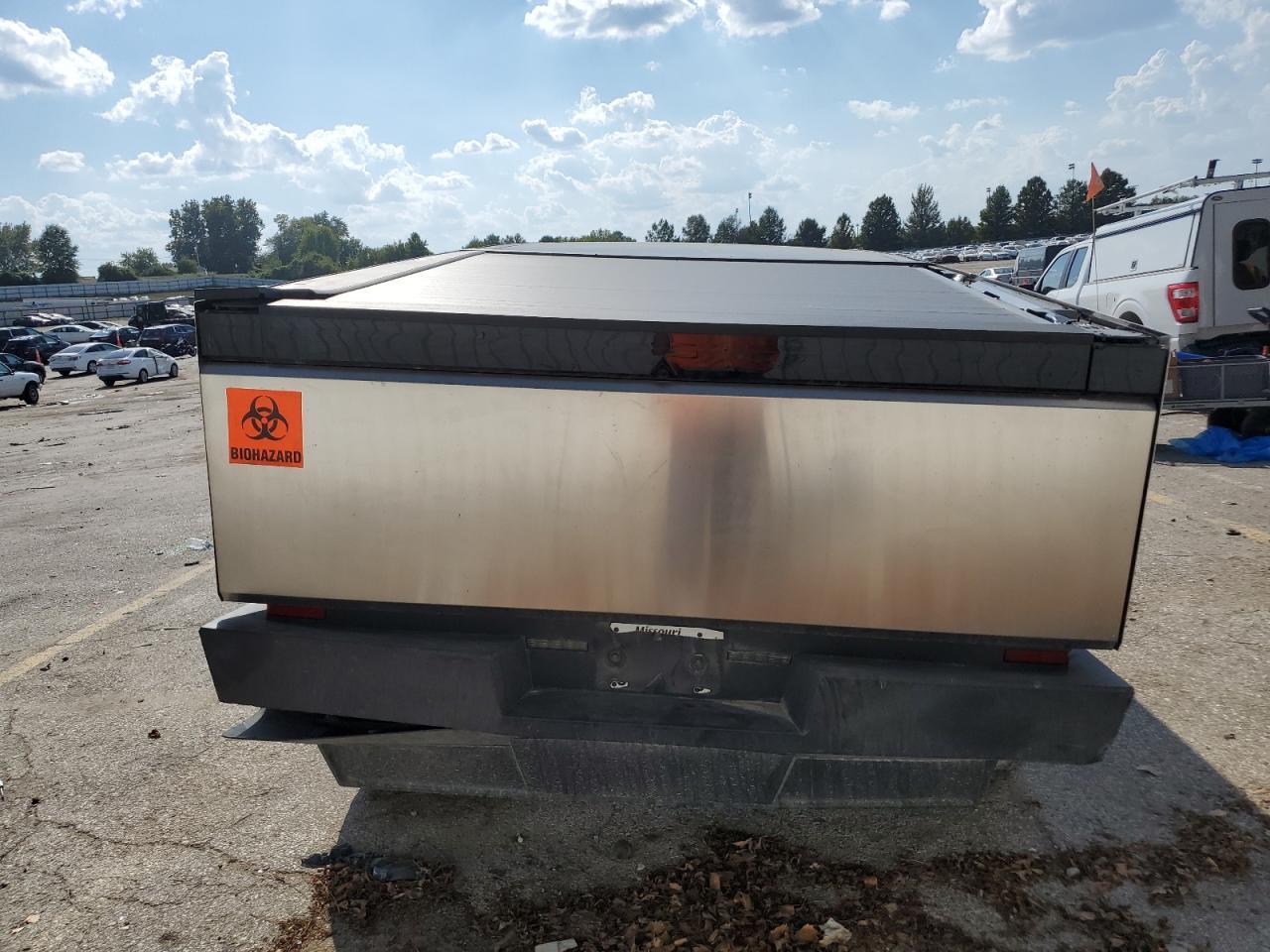 2025 Tesla Cybertruck - Фото 6