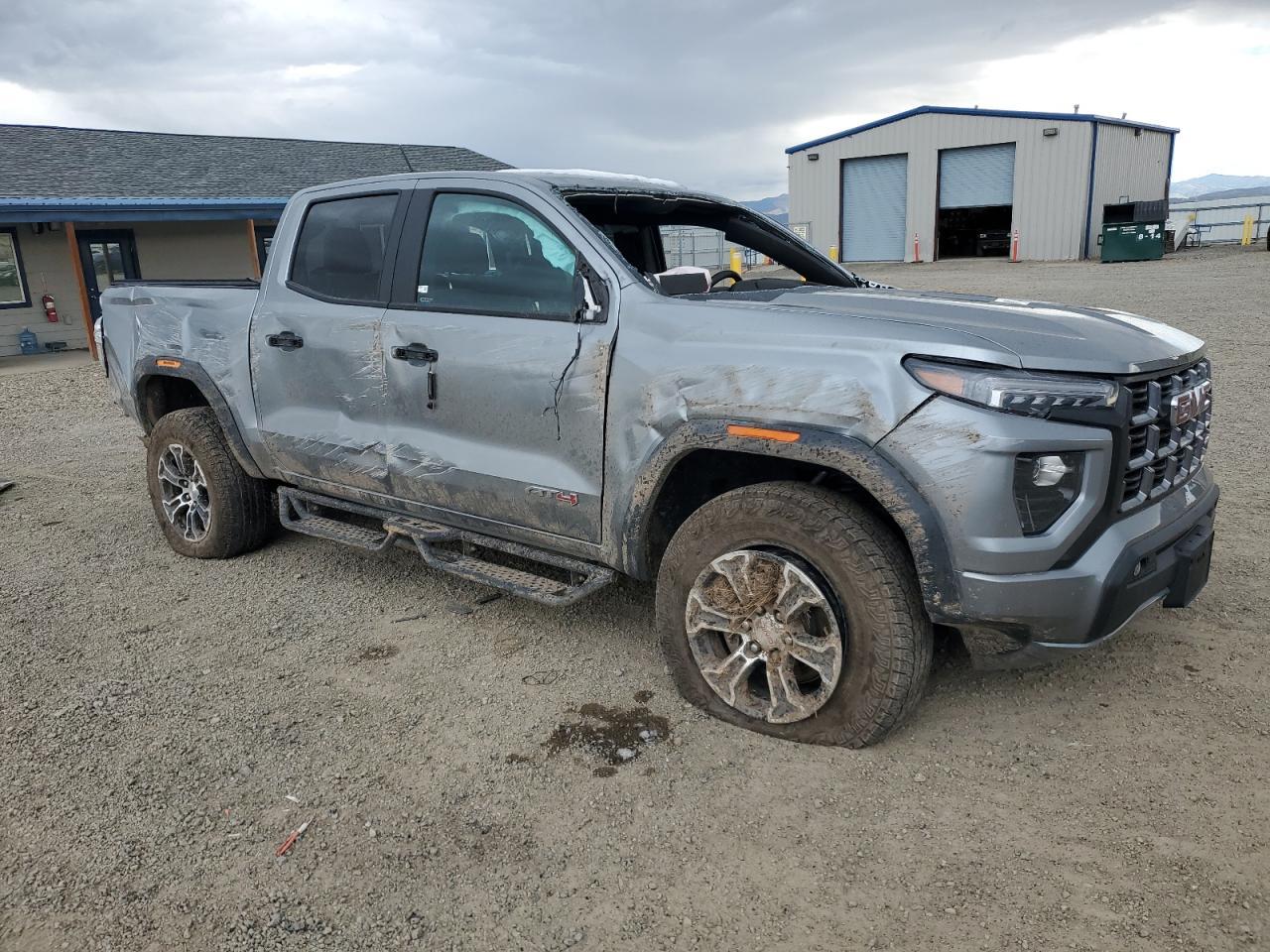 2024 GMC Canyon At4 - Image 4