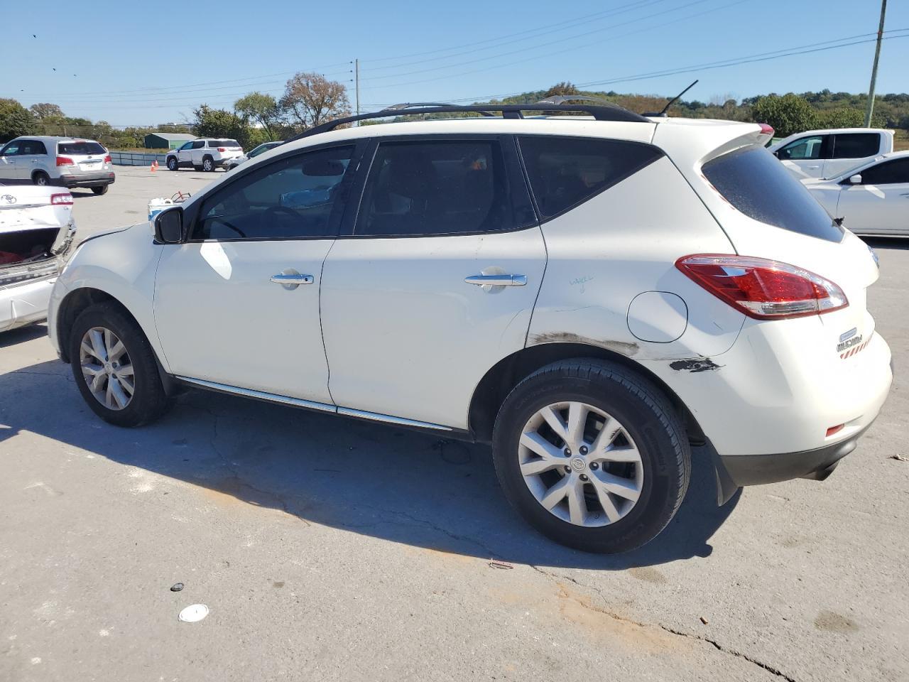 2012 Nissan Murano S - Image 2