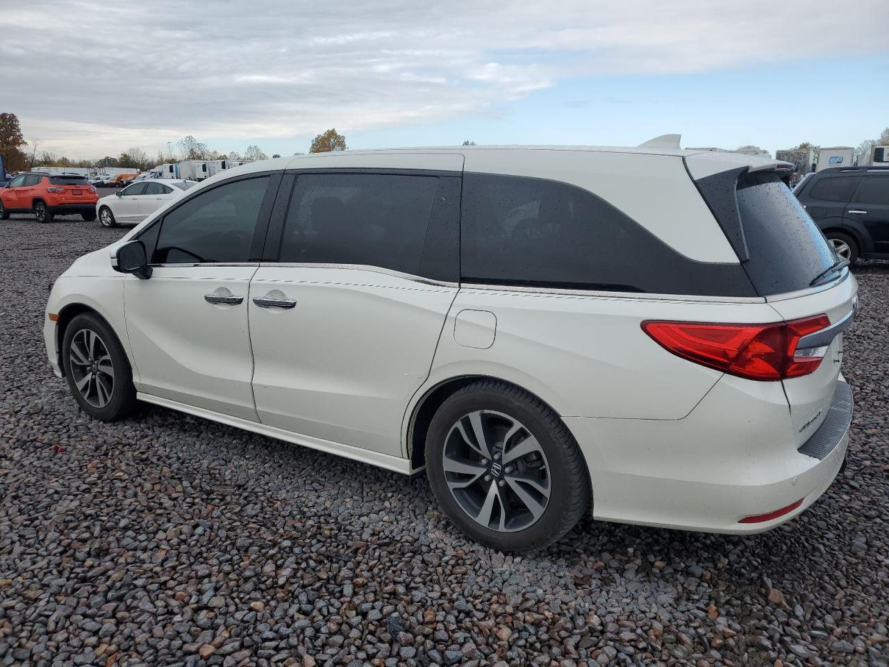 2019 Honda Odyssey Elite - Image 2