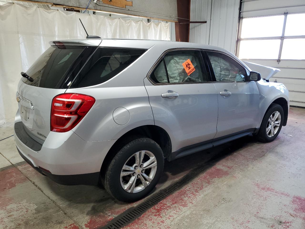 2016 Chevrolet Equinox Ls - Image 3