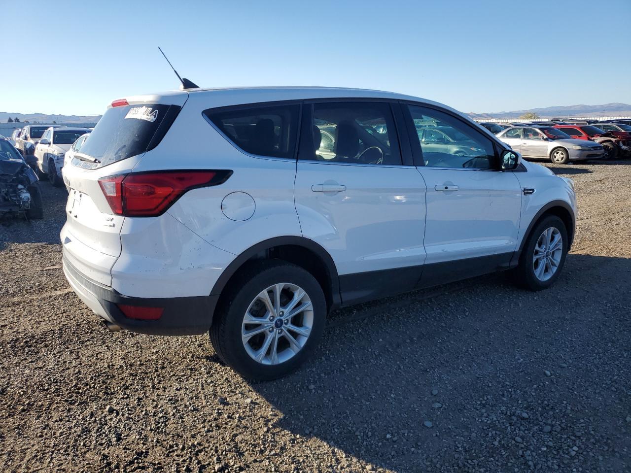 2019 Ford Escape Se - Фото 3