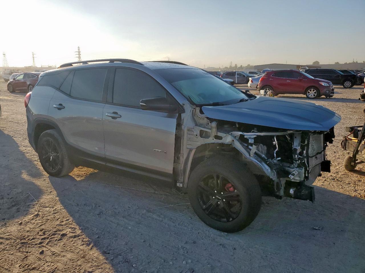 2024 GMC Terrain At4 - Фото 4