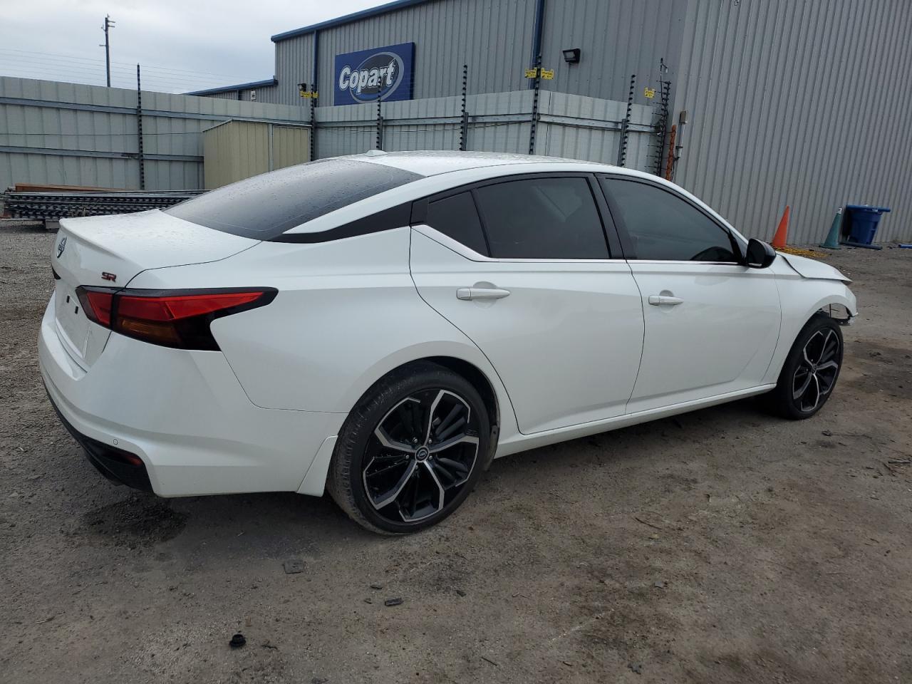 2024 Nissan Altima Sr - Image 3