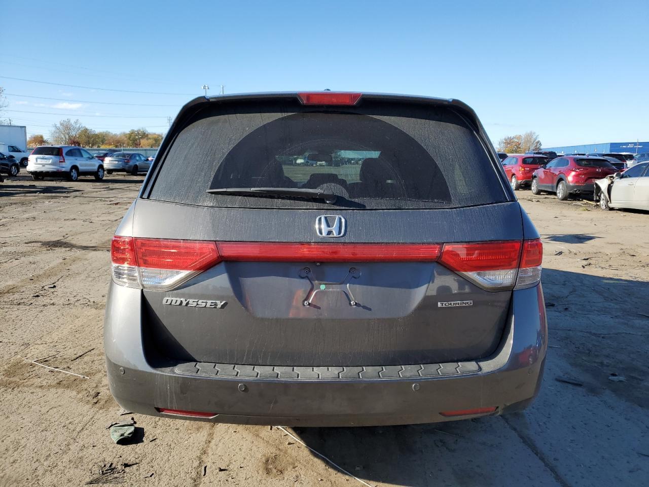 2015 Honda Odyssey Touring - Image 6