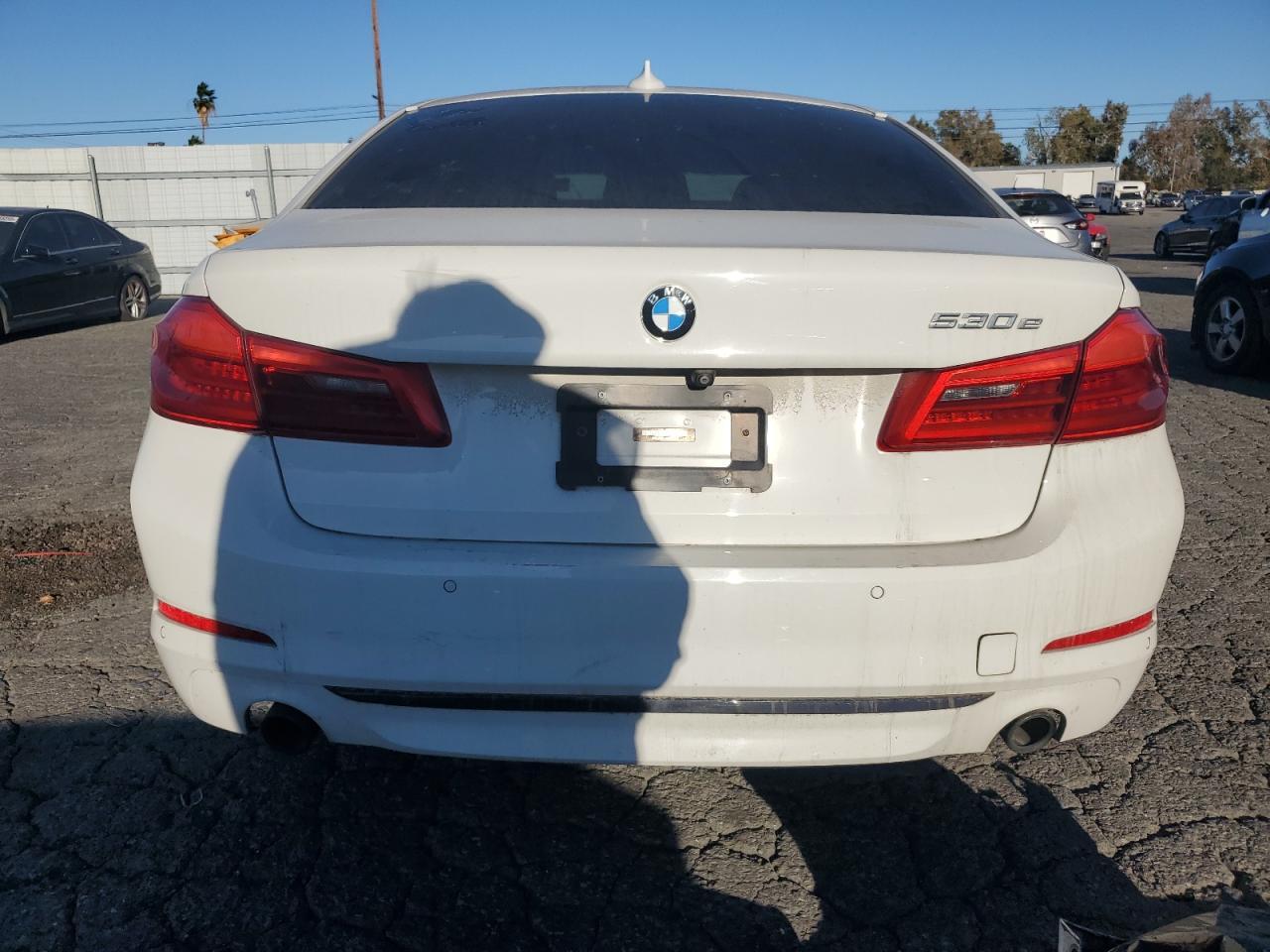 2019 BMW 530E - Image 6
