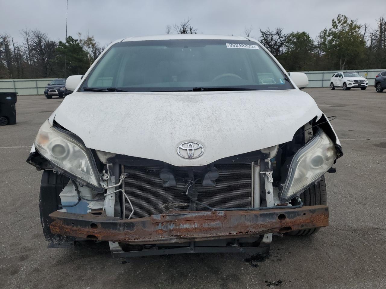 2014 Toyota Sienna Le - Image 5