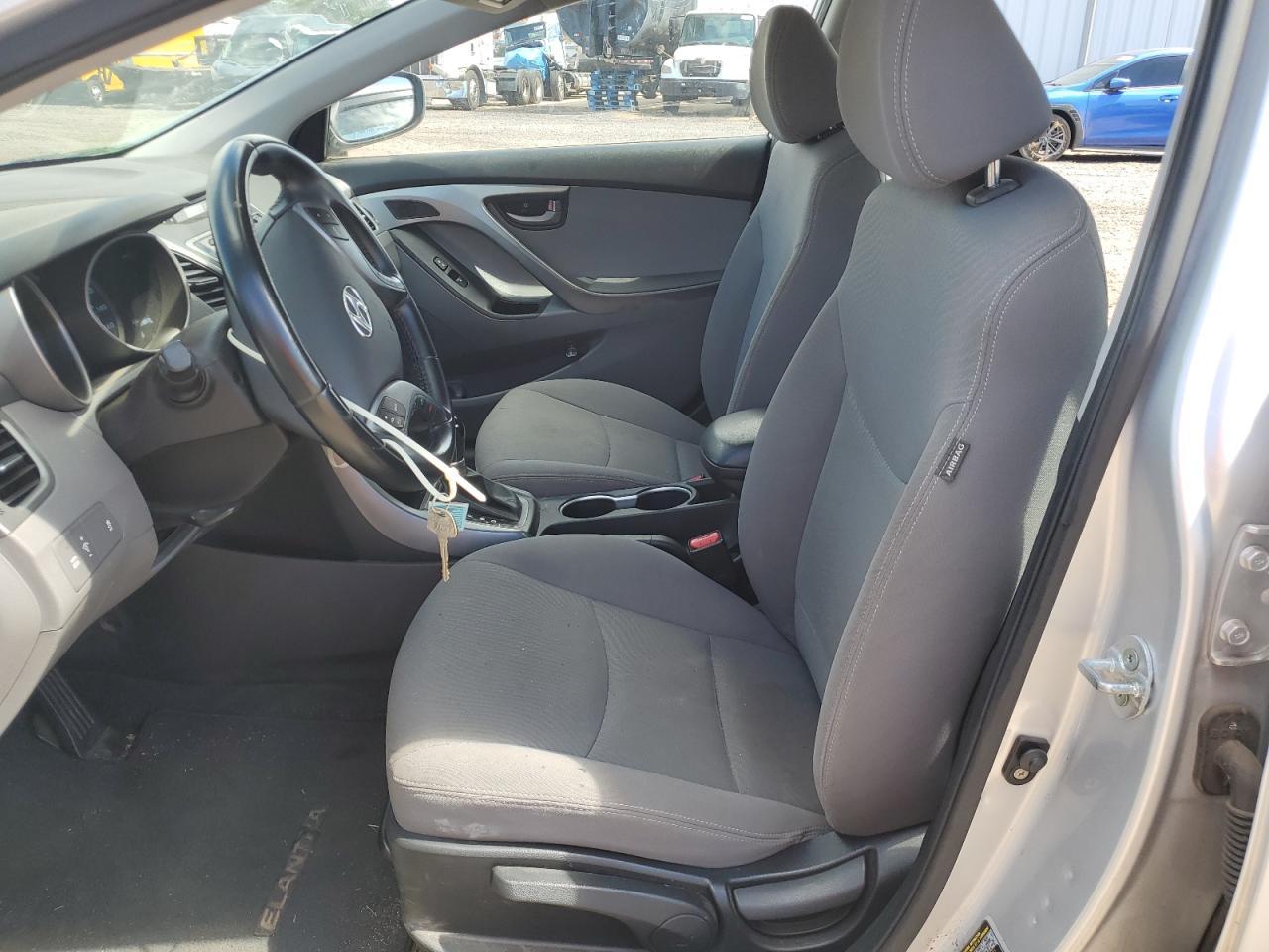 2015 Hyundai Elantra Se - Фото 7