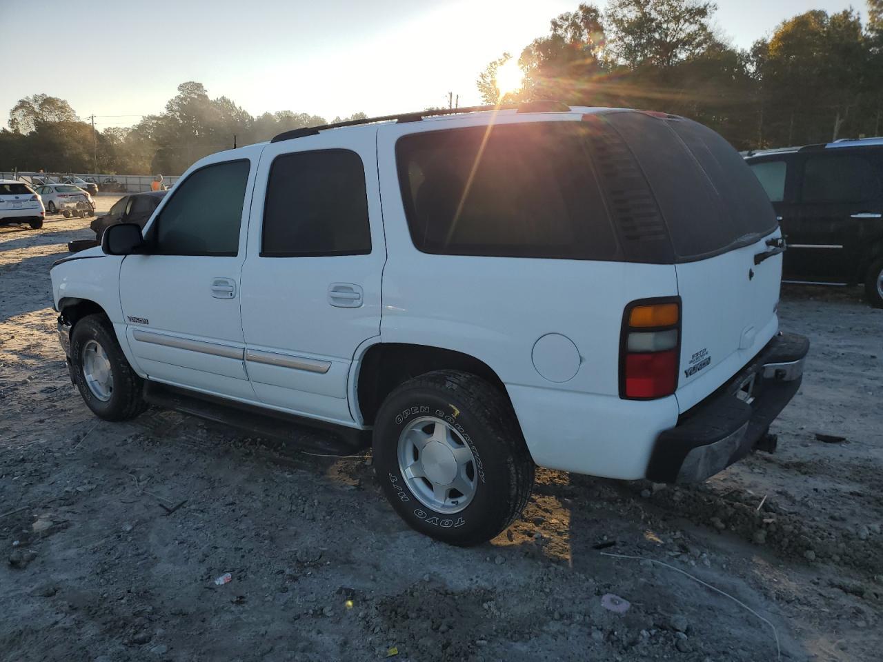 2005 GMC Yukon - Фото 2