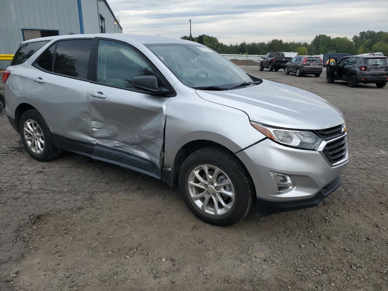 2021 Chevrolet Equinox Ls - Image 4