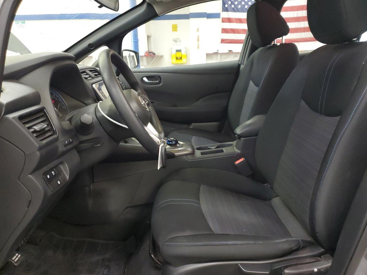 2023 Nissan Leaf S - Image 7