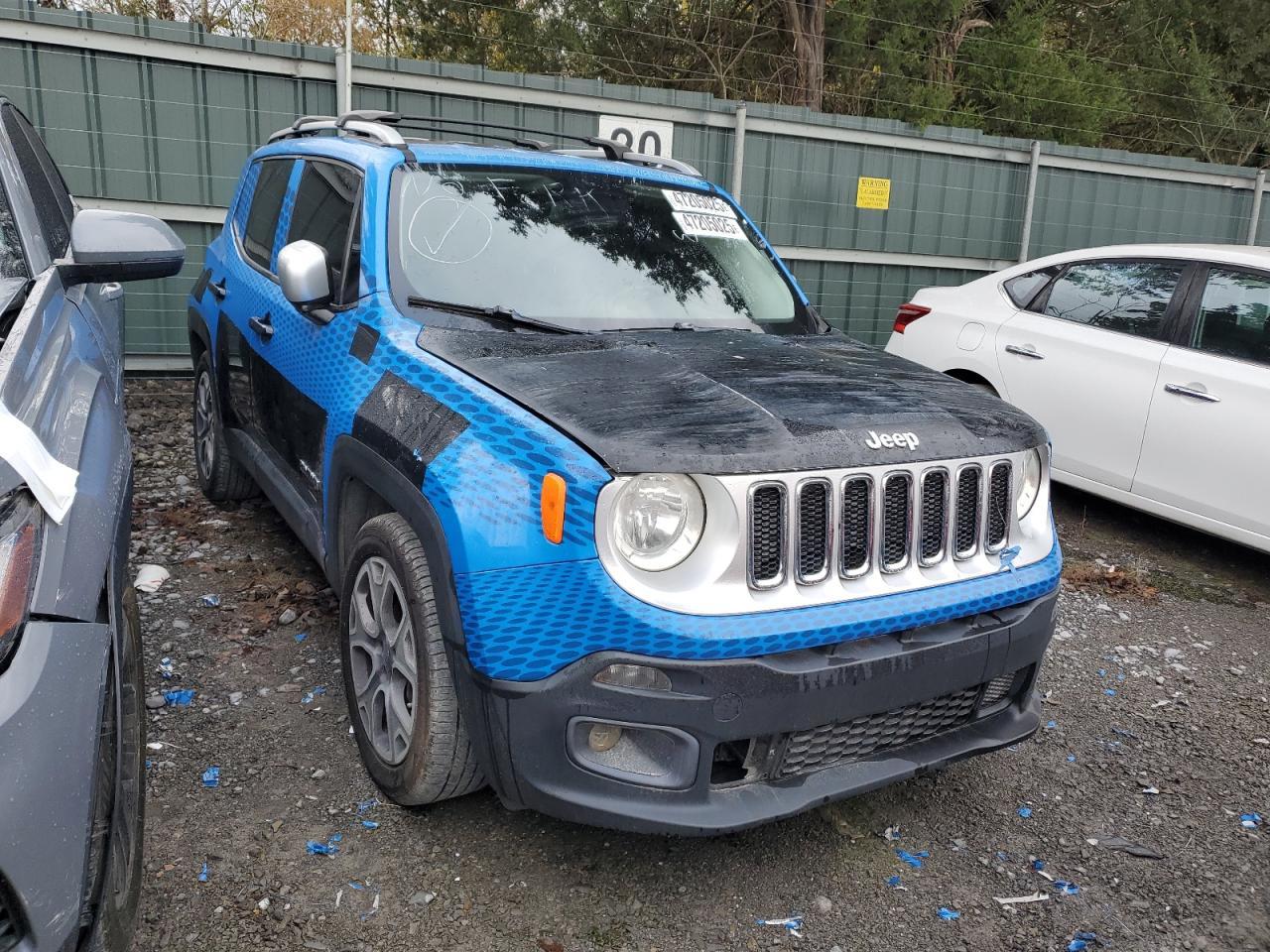 2015 Jeep Renegade Limited - Image 4