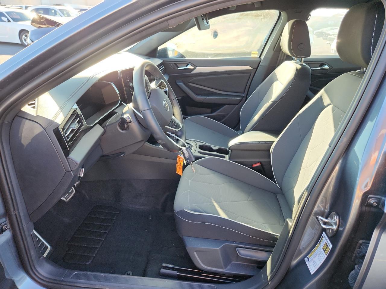 2025 Volkswagen Jetta Sport - Фото 7