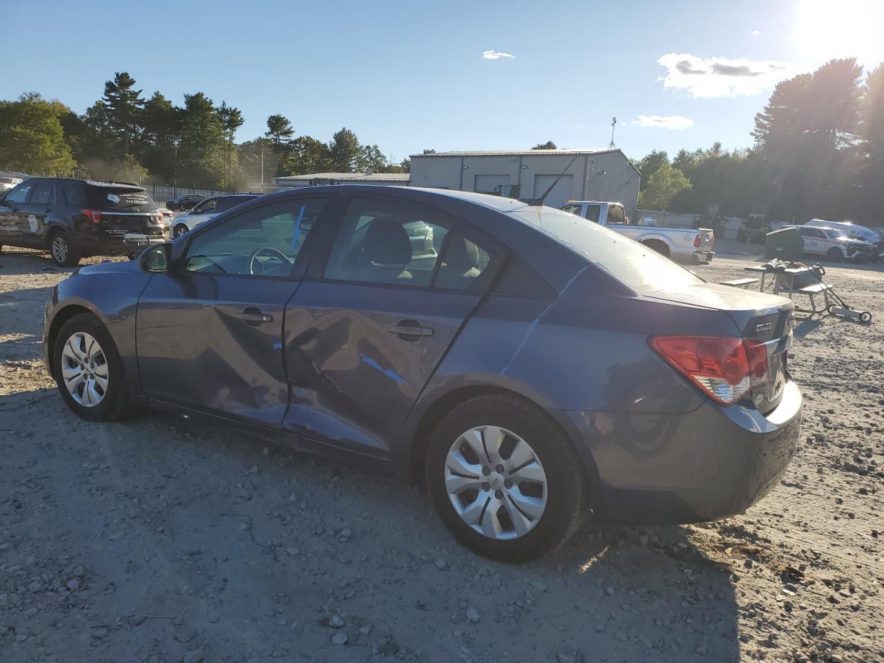 2014 Chevrolet Cruze Ls - Фото 2
