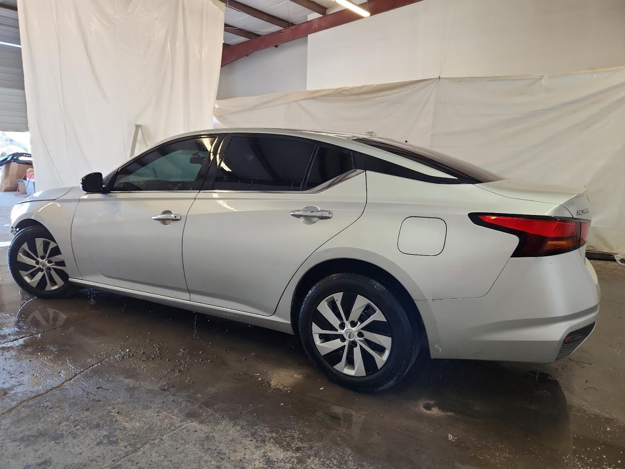 2020 Nissan Altima 2.5 S - Фото 2